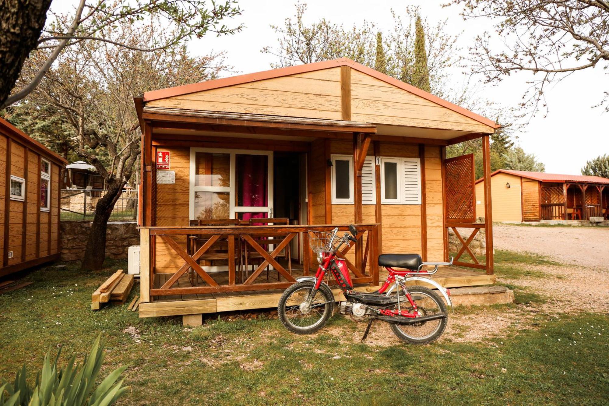 Camping Castillo De Loarre Exterior photo